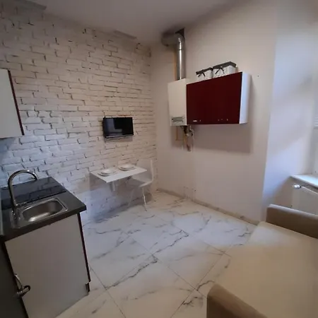 Mini Studio سوبوت