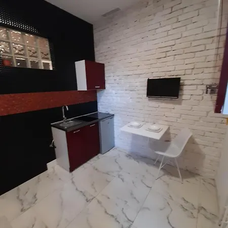 Mini Studio شقة *